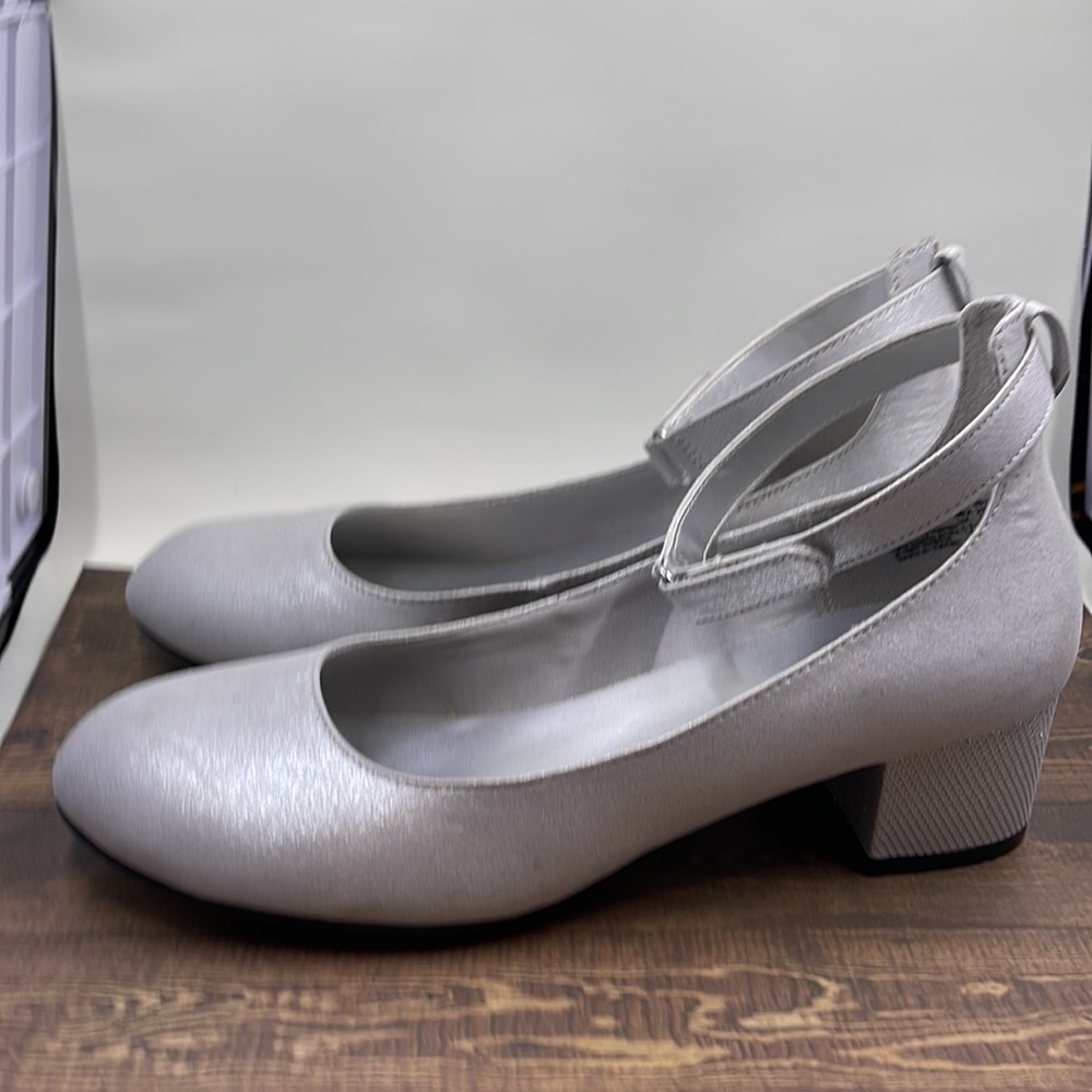 New, Never Worn Girls Silver Shiny Shoes size 6, fits Womens size 7
